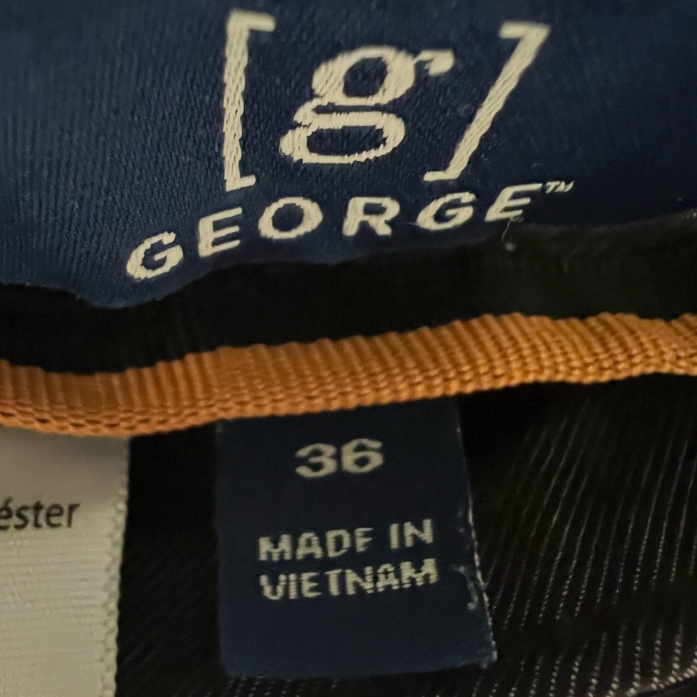 GEORGE - Picture 4 of 4
